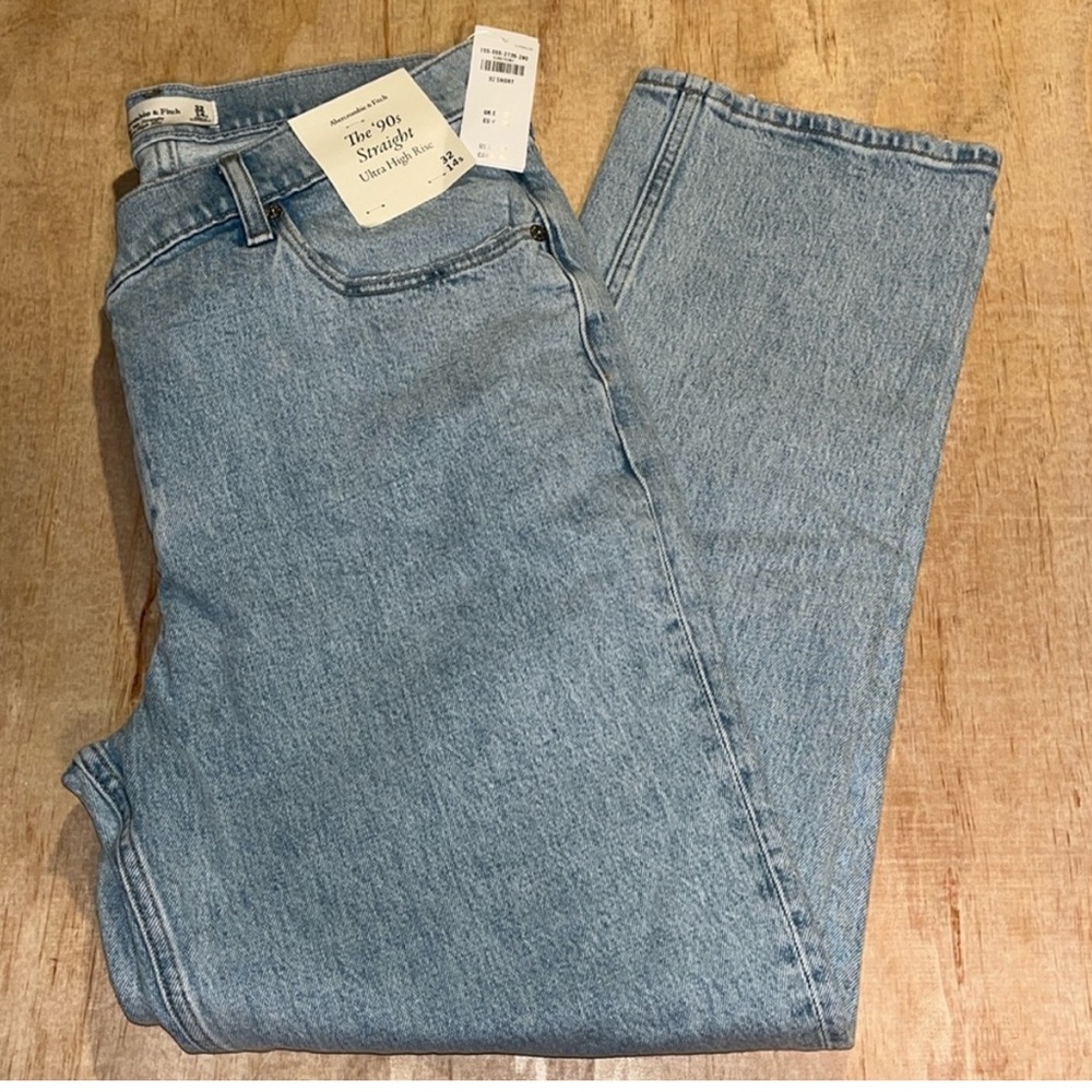Abercrombie 90s Straight Ultra Highrise